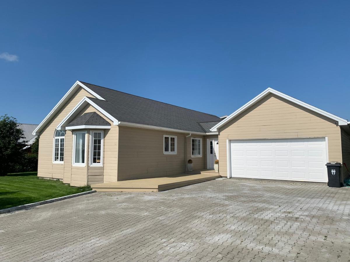 4-bedroom With Private Gym And Hot-tub Reykjavík