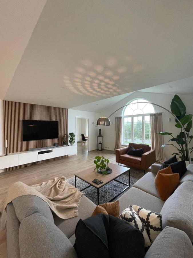 Villa 4-bedroom With Private Gym And Hot-tub Reykjavík